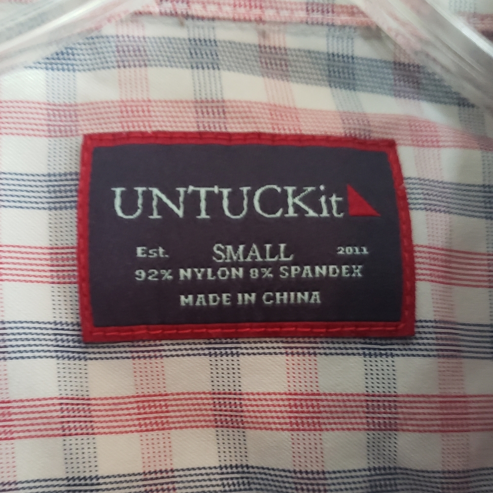 GUC Performance UNTUCKit Shirt Small